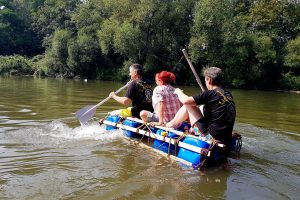 Floßbau als Teamevent auf der Mosel