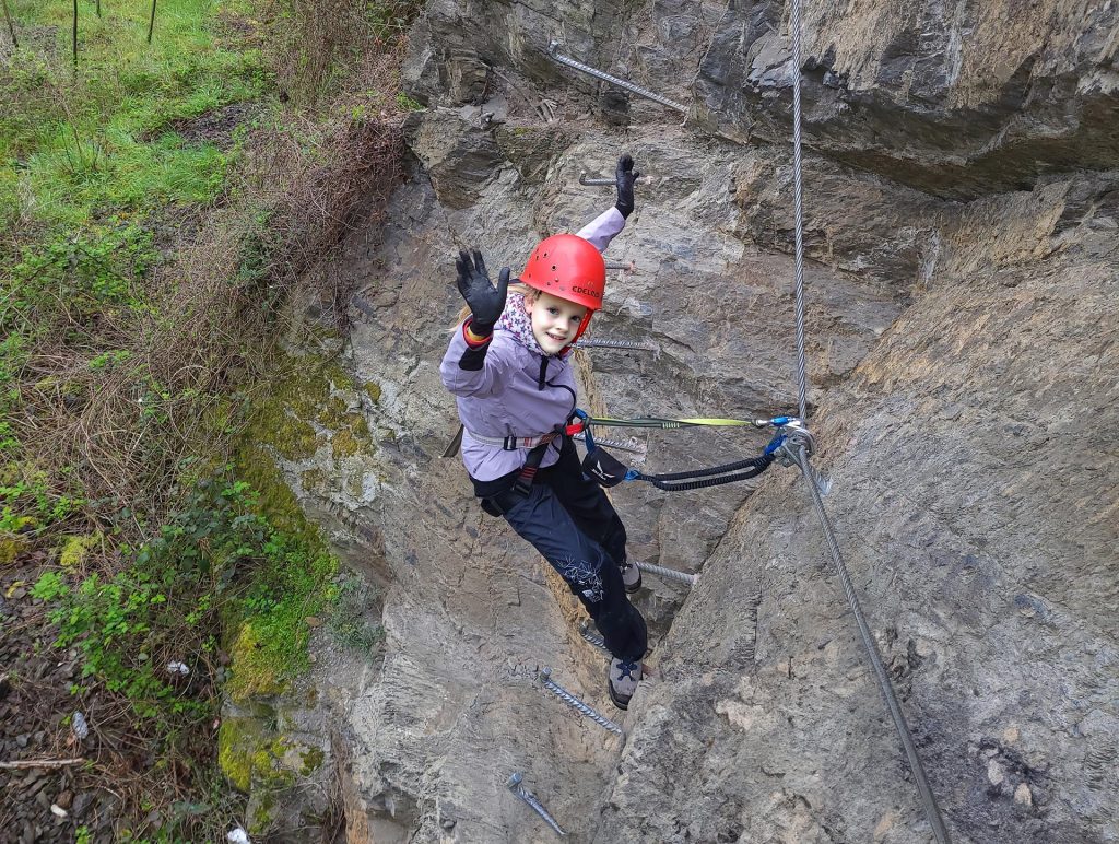 Sicher mit Kinder auf den Klettersteig in Boppard